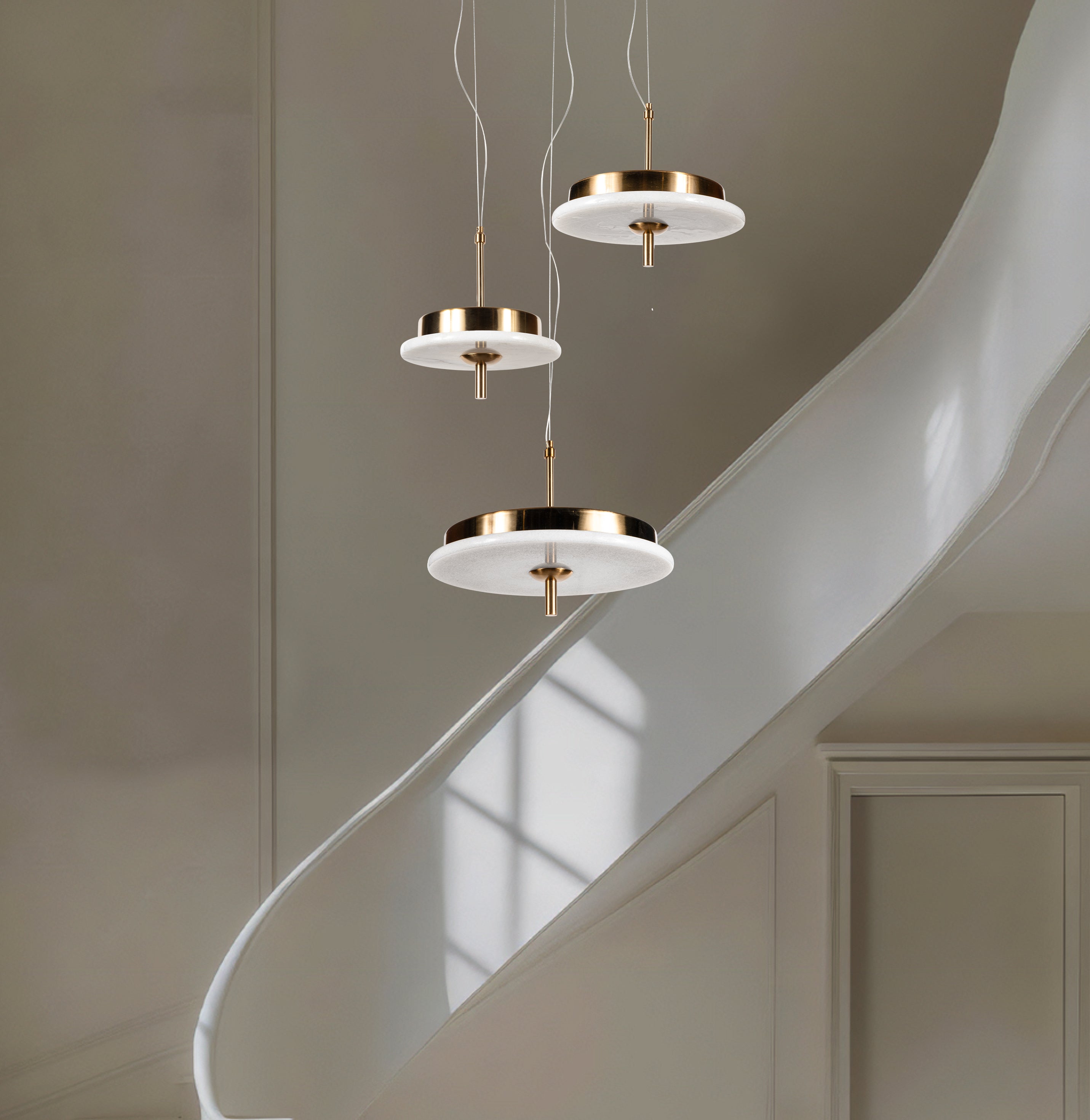 Luxury Marble LED Pendant Light for Dining Table & Kitchen Island – Custom Brass Fixture, Natural Stone Disc Chandelier, Alabaster Marble