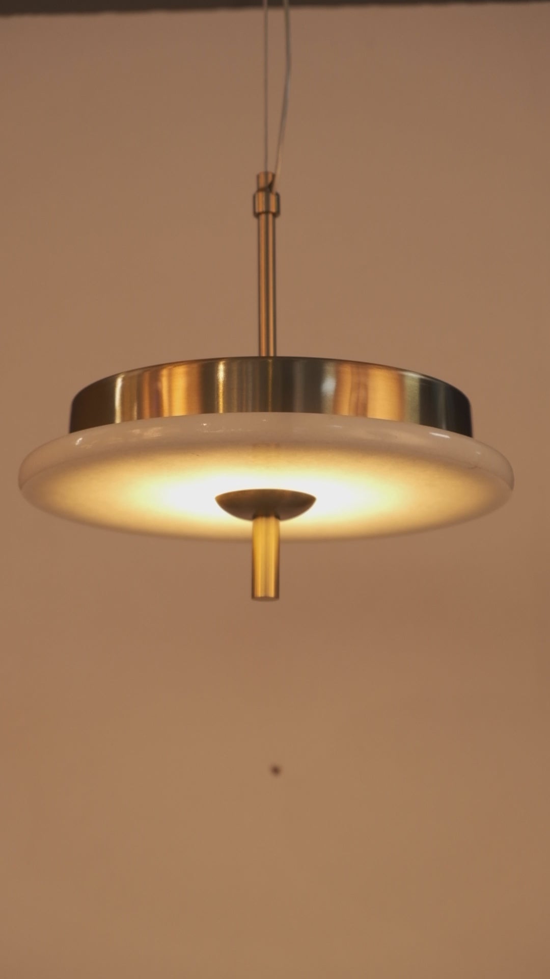 Luxury Marble LED Pendant Light for Dining Table & Kitchen Island – Custom Brass Fixture, Natural Stone Disc Chandelier, Alabaster Marble